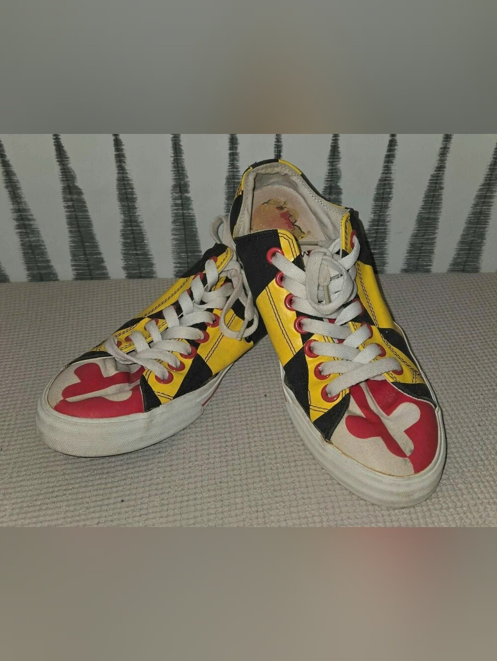 Maryland Flag Yellow and Black Casual Lace-Up Women’s Flats - Size 7.5